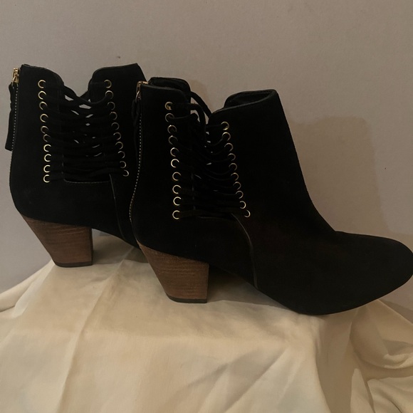 New 🍁 Suede Ankle Boots - Picture 4 of 14